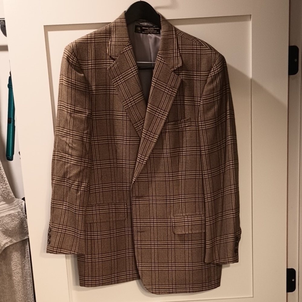 Brooks Brothers Brown Sport Coat with Glen Plaid Design
